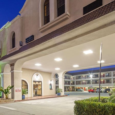 Best Western Pasadena Royale Inn & Suites Exterior photo