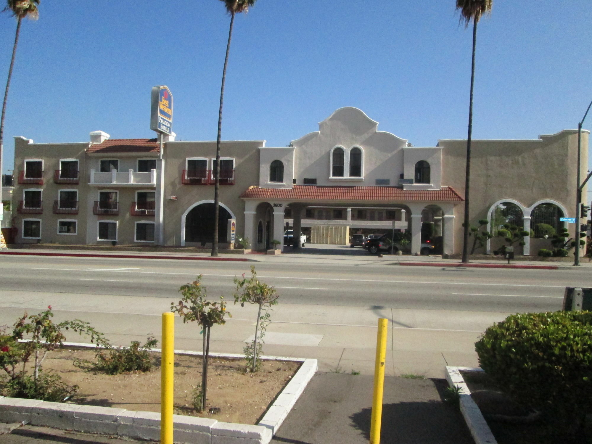 Best Western Pasadena Royale Inn & Suites Exterior photo