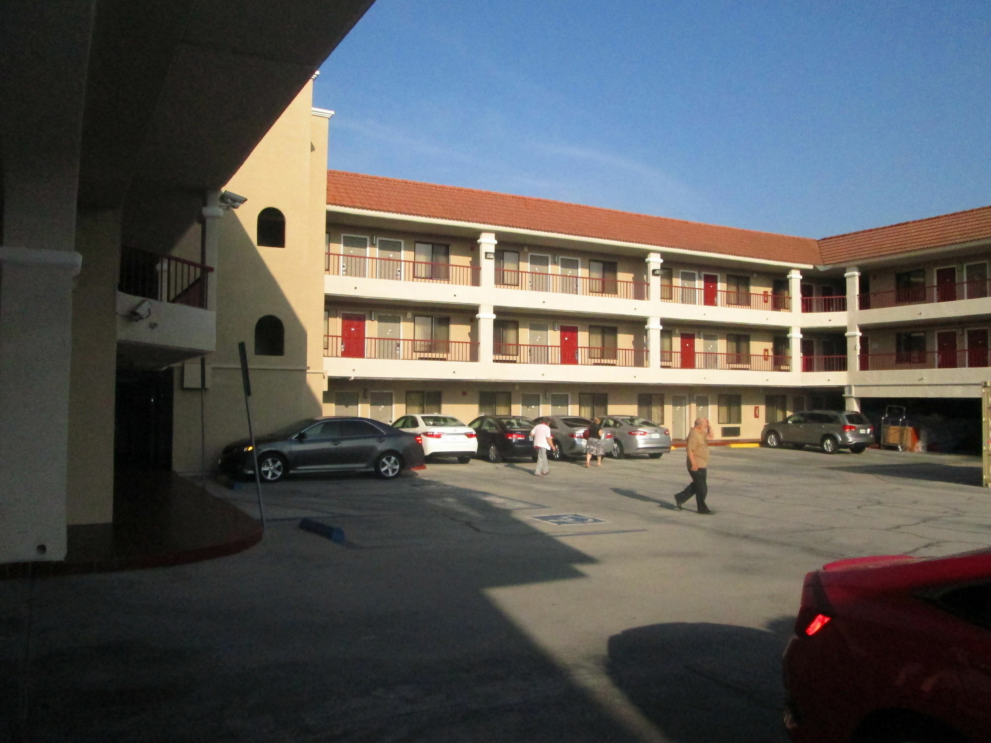 Best Western Pasadena Royale Inn & Suites Exterior photo